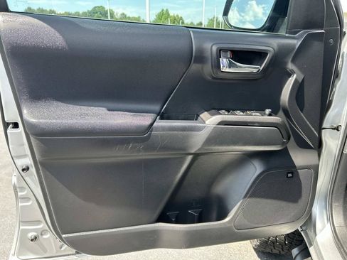 Used 2023 Toyota Tacoma TRD Sport w/ TRD Premium Sport Package AWD/4WD image 18