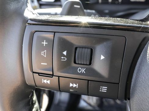 Used 2021 Nissan Rogue Platinum image 21