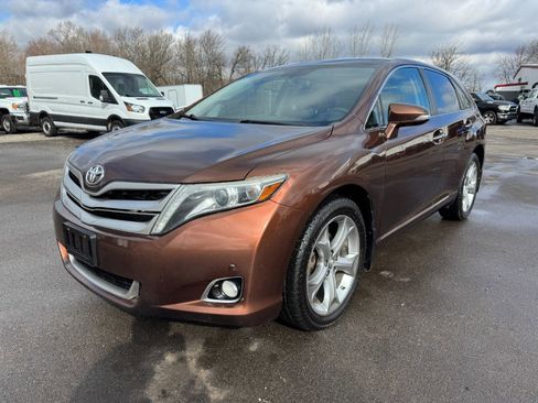 Used 2015 Toyota Venza XLE image 1