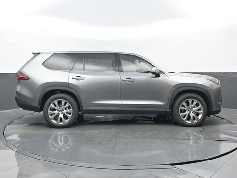 New 2026 Toyota Grand Highlander Limited image 2