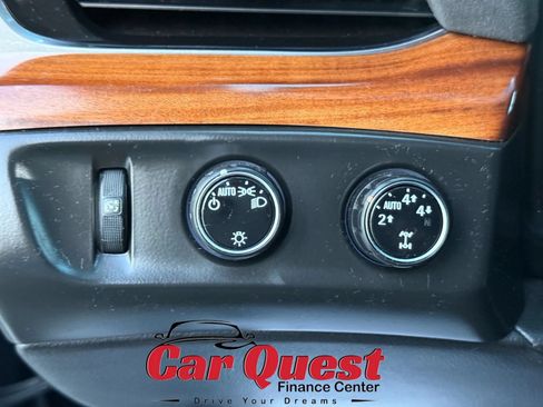Used 2016 Cadillac Escalade Luxury AWD/4WD image 37