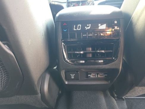 Used 2024 Jeep Grand Cherokee L Laredo AWD/4WD image 30