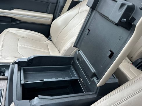 Used 2023 Ford Expedition Max Limited image 32