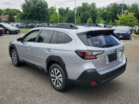 Certified 2025 Subaru Outback Premium AWD/4WD image 4