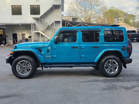 Used 2020 Jeep Wrangler Unlimited Sahara image 5