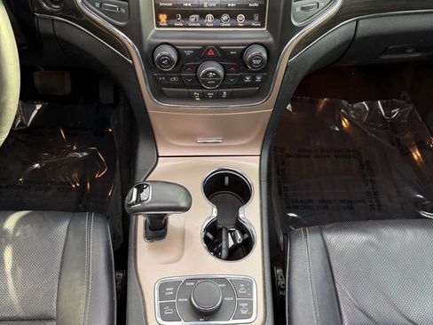 Used 2015 Jeep Grand Cherokee Overland image 19