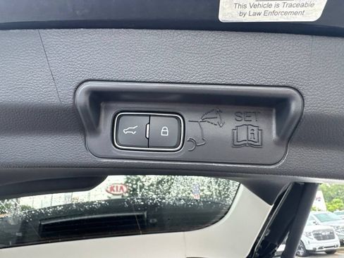 Used 2026 Ford Explorer Active AWD/4WD image 14