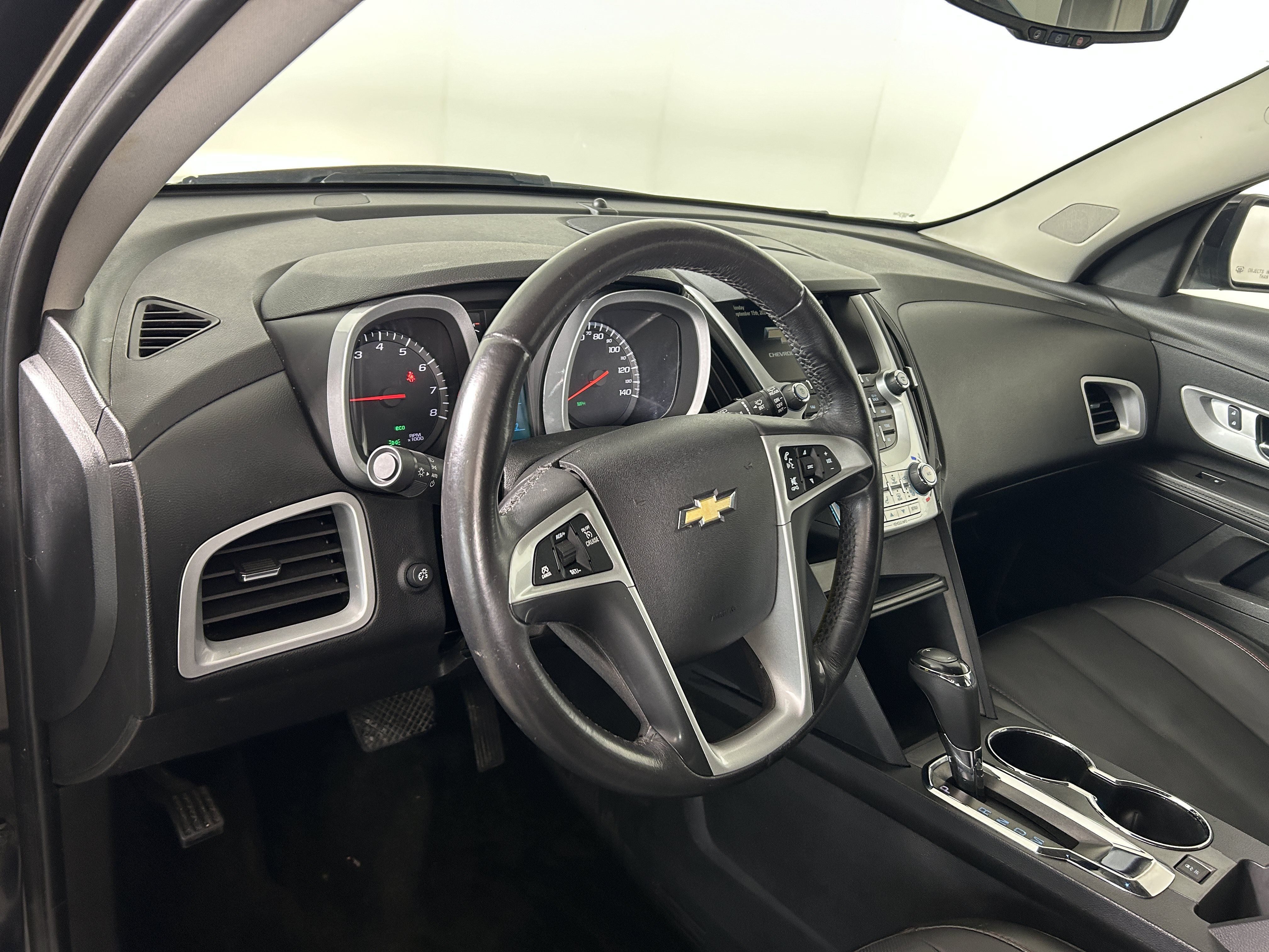 Used 2017 Chevrolet Equinox LT w/ Midnight Edition AWD/4WD image 11