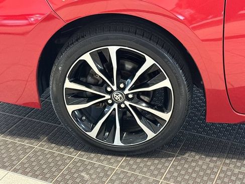 Used 2017 Toyota Corolla SE w/ Carpet Mat Package (TMS) FWD image 7