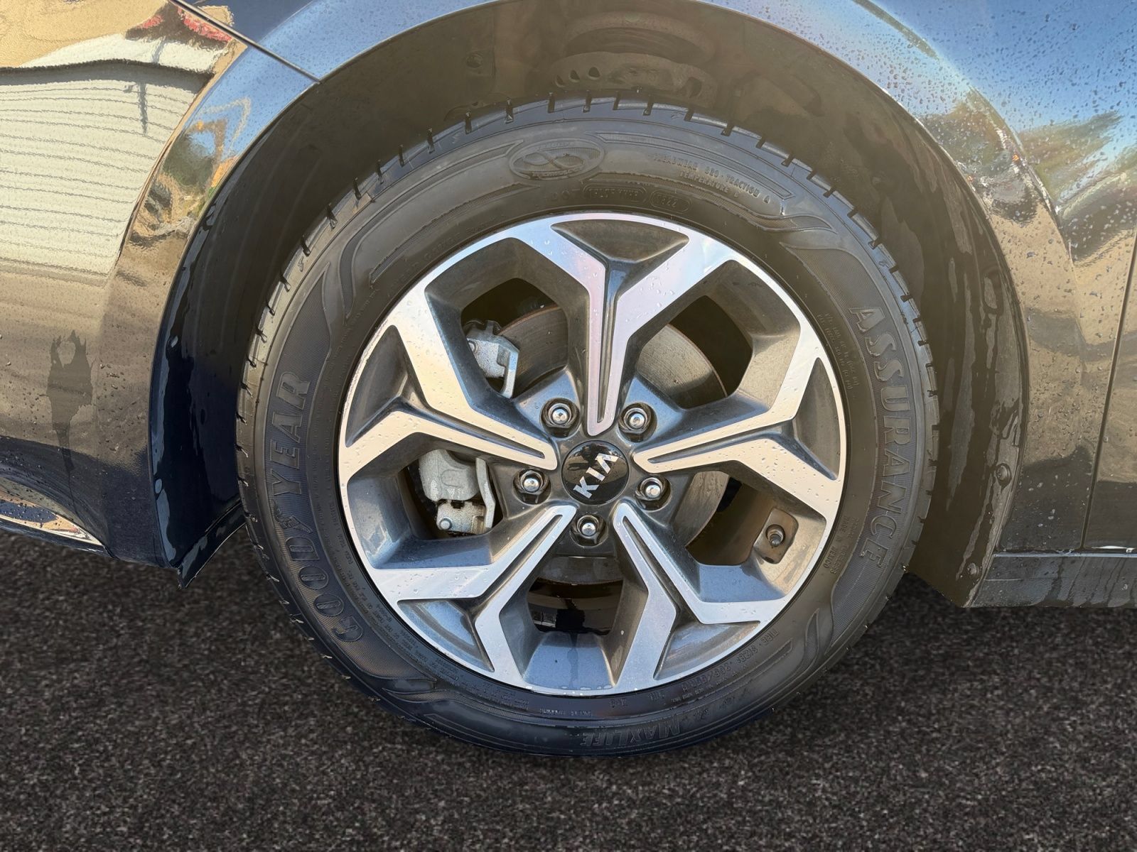 Used 2019 Kia Forte LXS FWD image 14