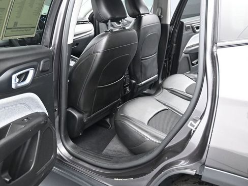 Used 2022 Jeep Compass Latitude w/ Sun and Sound Group image 19