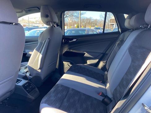 Certified 2022 Volkswagen ID.4 Pro image 18