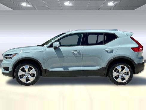 Used 2019 Volvo XC40 T5 Momentum AWD/4WD image 2