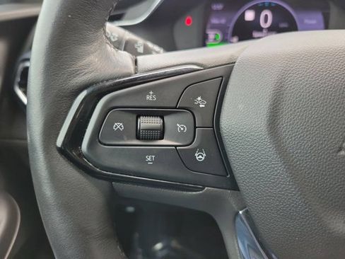 Used 2023 Chevrolet Bolt EUV Premier w/ Sun & Sound Package FWD image 19