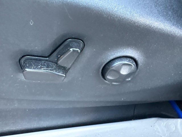 Used 2022 Chrysler Pacifica Limited FWD image 14