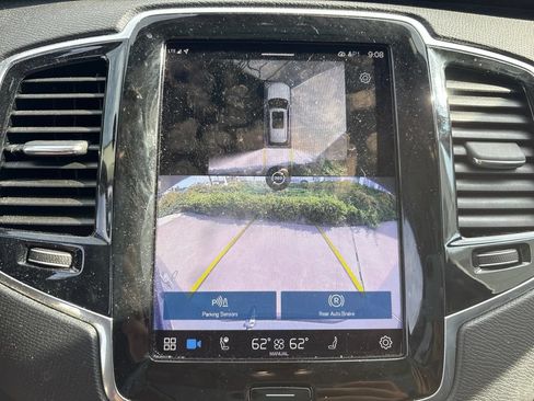 Used 2025 Volvo XC90 B6 Plus w/ Protection Package Premier AWD/4WD image 21