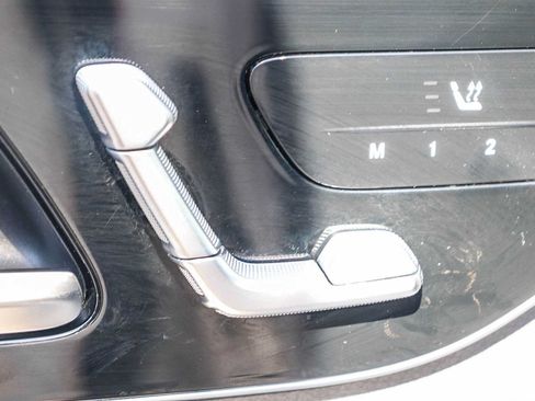 Used 2024 Mercedes-Benz GLC 300 image 22