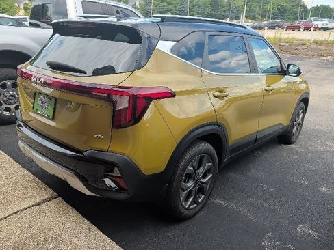 Used 2024 Kia Seltos S AWD/4WD image 10