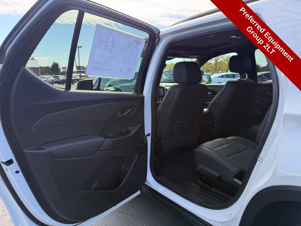 Used 2023 Chevrolet Traverse RS AWD/4WD image 33