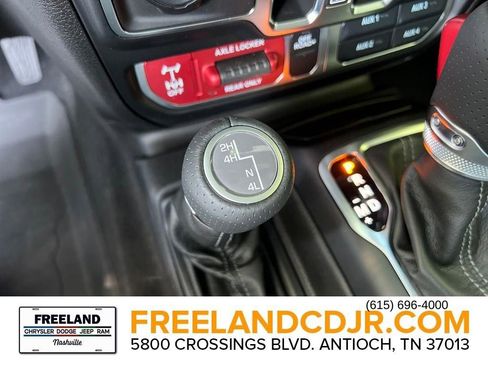 New 2025 Jeep Gladiator Mojave w/ Convenience Group image 17