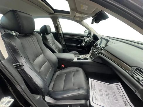 Used 2018 Honda Accord Touring image 14