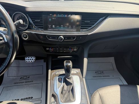 Used 2018 Buick Regal Essence w/ Sights and Sounds Package AWD/4WD image 11