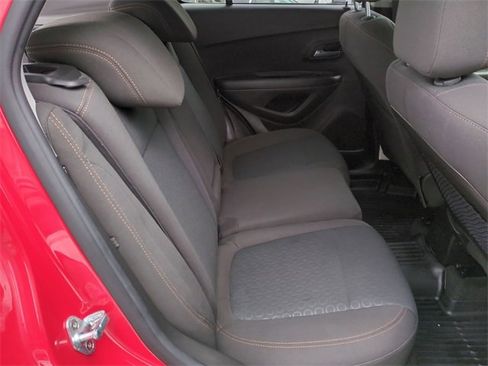 Certified 2020 Chevrolet Trax LS w/ Tint and Cruise Package image 24