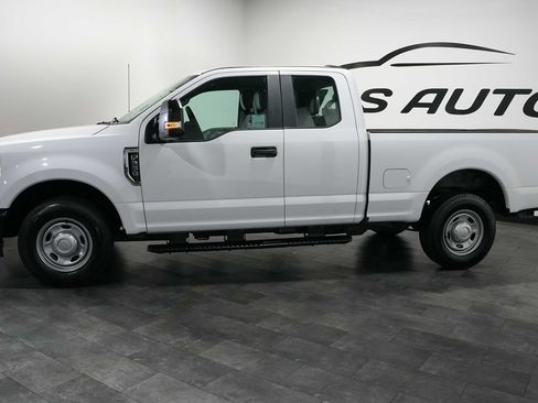 Used 2022 Ford F250 XL w/ Power Equipment Group RWD image 3
