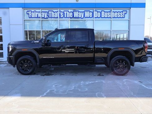 Used 2024 GMC Sierra 3500 AT4 w/ AT4 Preferred Package AWD/4WD image 7