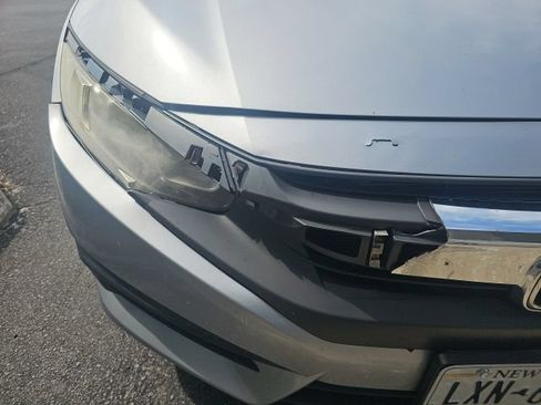 Used 2017 Honda Civic LX image 5