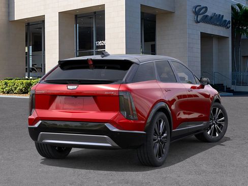 New 2026 Cadillac Optiq Luxury 2 image 4