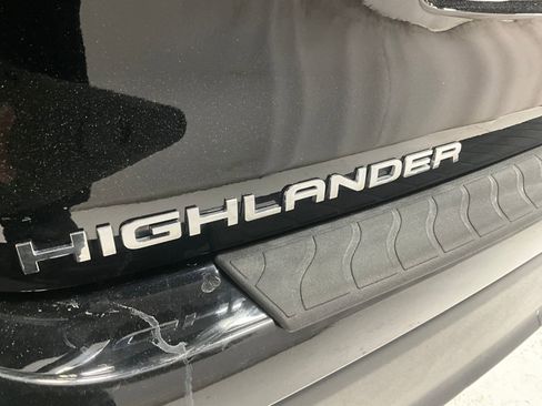 Used 2023 Toyota Highlander L AWD/4WD image 29