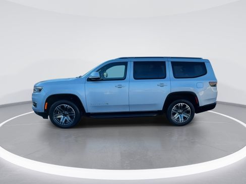 Used 2022 Jeep Wagoneer Series III w/ Convenience Group I image 5