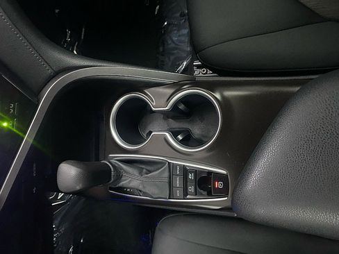 Used 2021 Toyota Camry LE image 26