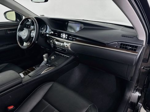 Used 2017 Lexus ES 350 w/ Luxury Package FWD image 28