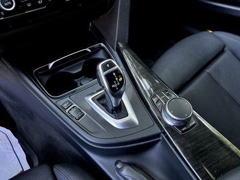 Used 2018 BMW 330i xDrive Sedan image 40