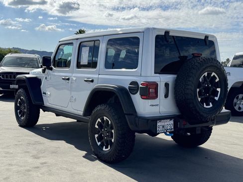 Certified 2025 Jeep Wrangler Unlimited Rubicon 4xe w/ Safety Group AWD/4WD image 5