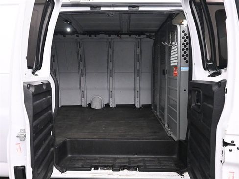 Used 2018 Chevrolet Express 2500 Extended w/ Driver Convenience Package image 13