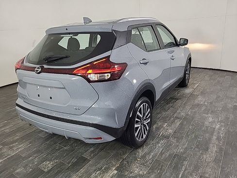Used 2024 Nissan Kicks SV image 6
