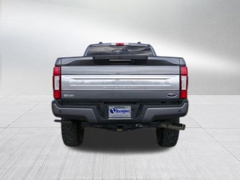 Used 2021 Ford F250 Platinum w/ FX4 Off-Road Package image 4