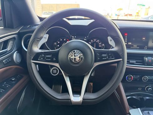 Used 2018 Alfa Romeo Stelvio Ti Sport AWD/4WD image 31
