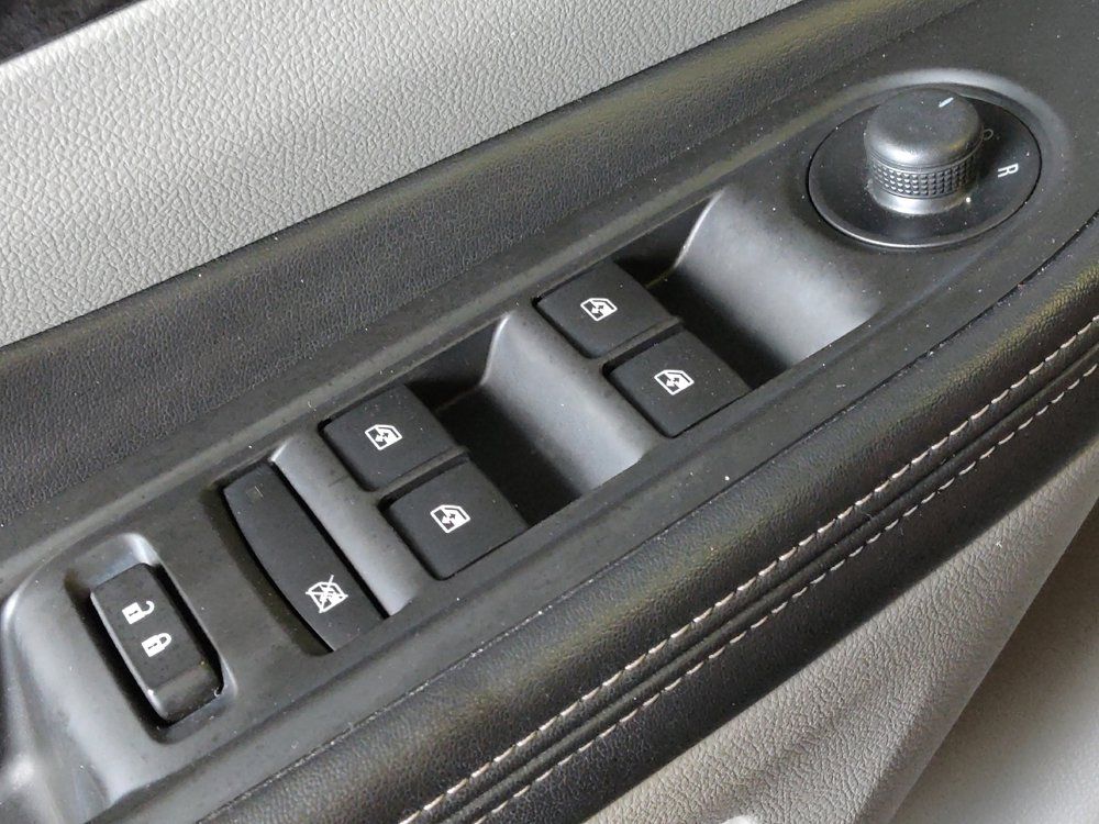 Used 2016 Buick Encore Leather FWD image 27