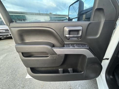 Used 2015 Chevrolet Silverado 2500 LT w/ Z71 Package, Off-Road image 19