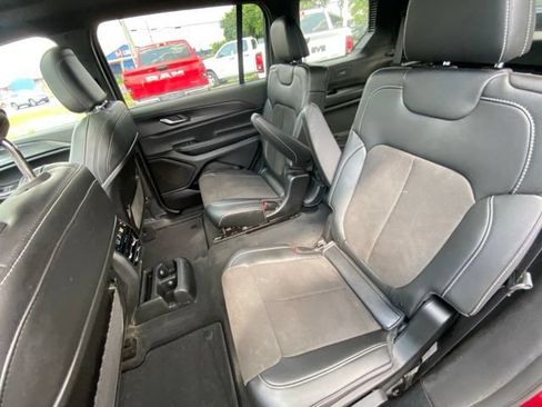 Used 2023 Jeep Grand Cherokee L Laredo AWD/4WD image 15