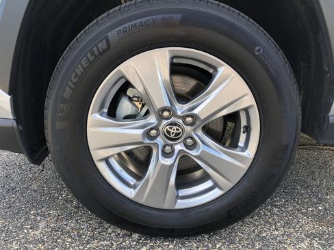 Used 2024 Toyota RAV4 XLE image 9