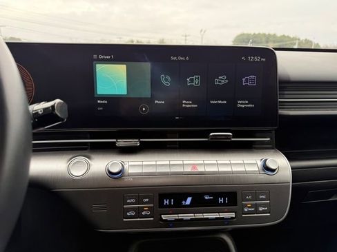 Used 2024 Hyundai Kona SEL image 32