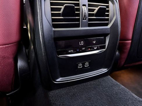 Used 2023 BMW 330i xDrive Sedan AWD/4WD image 19