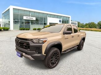 Used 2024 Chevrolet Colorado Trail Boss w/ Advanced Trailering Package AWD/4WD video 1