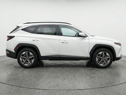 Used 2025 Hyundai Tucson SEL AWD/4WD image 11
