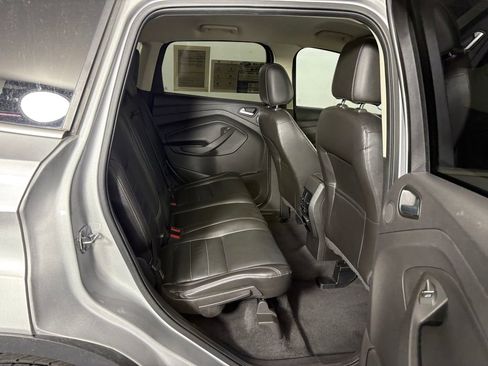 Used 2015 Ford Escape Titanium w/ Equipment Group 301A AWD/4WD image 31
